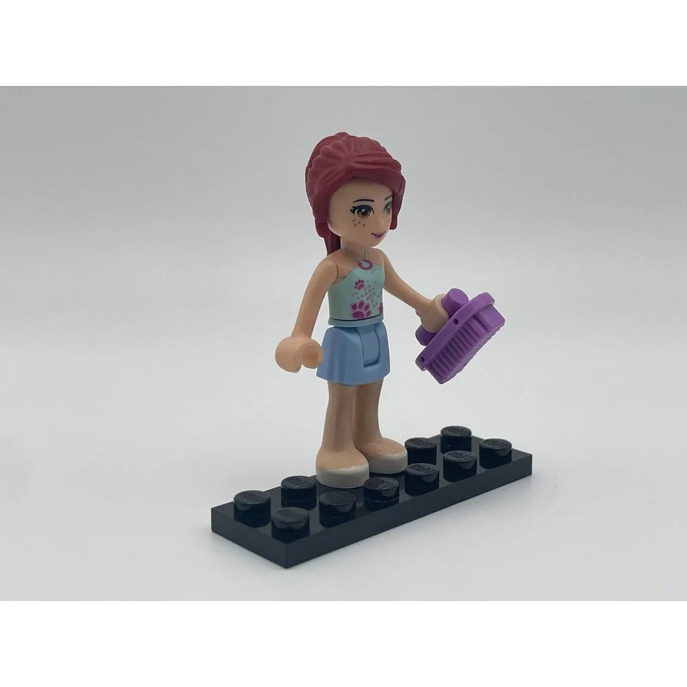 LEGO Friends Mia Mini-doll Figure Red Hair Blue Skirt with Purple Brush 92252